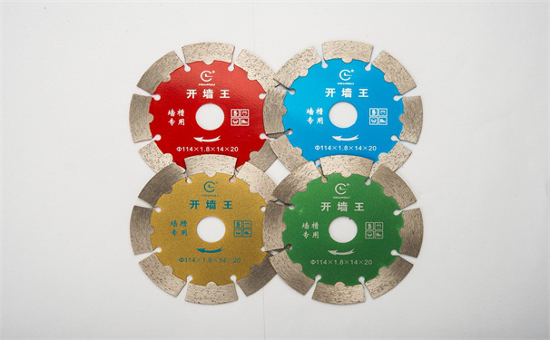小編從專業(yè)角度教你分析考慮哪些因素可以選擇出優(yōu)質的開槽切割片！